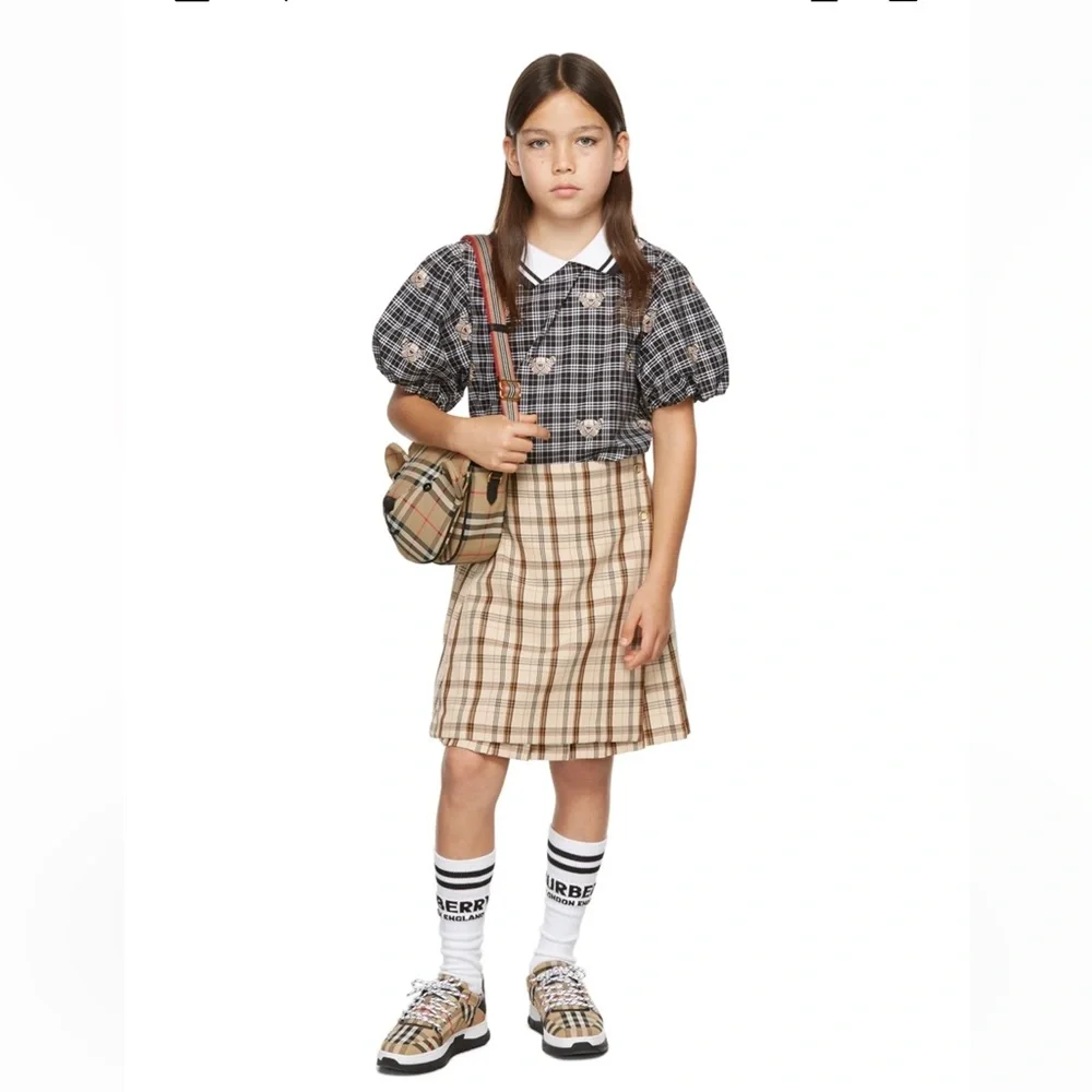 Burberry Logo Skirt - Picture 2 of 9